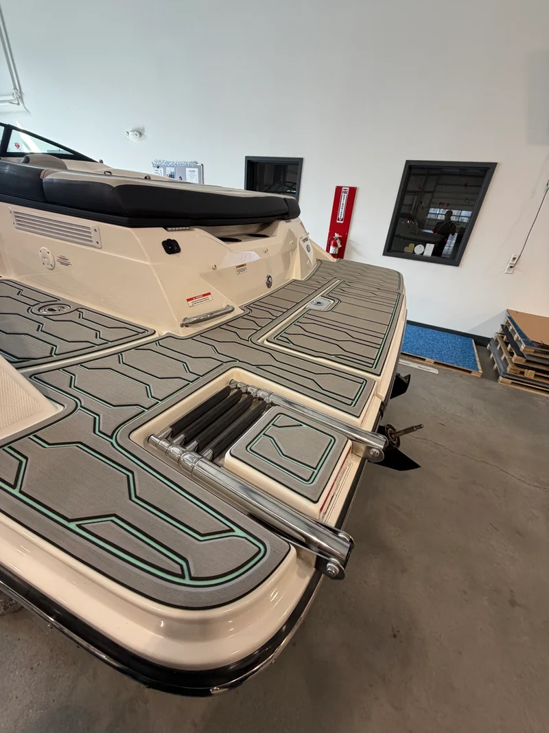GatorStep swim deck pads and boarding ladder — Lakebound Marine, Knoxville TN